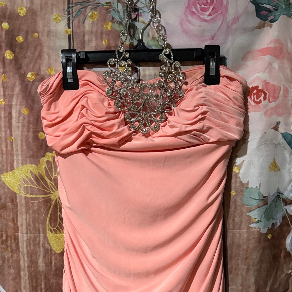 Elegant pink  strapless dress